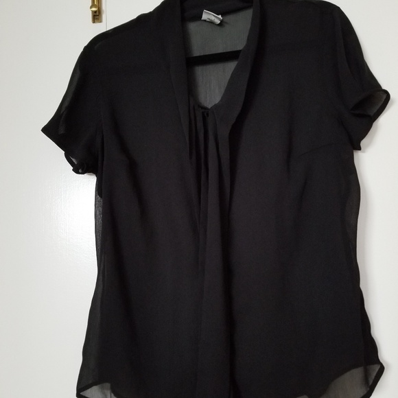 Pretty black blouse - Picture 2 of 2